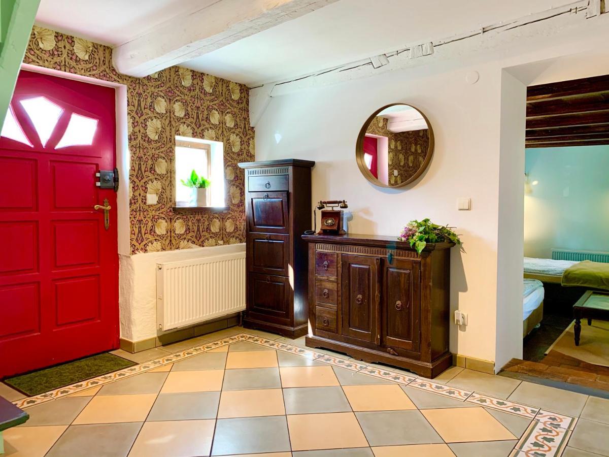 Za Rozowymi Drzwiami Villa Jelenia Gora Dış mekan fotoğraf
